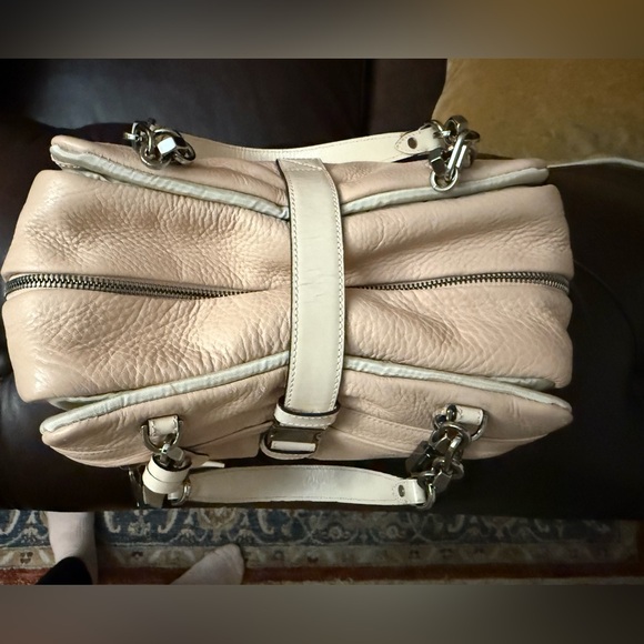 LOEWE Lola Luxury Elegant Pale Pink Quality Leather Bag $3k Bag - Picture 7 of 16